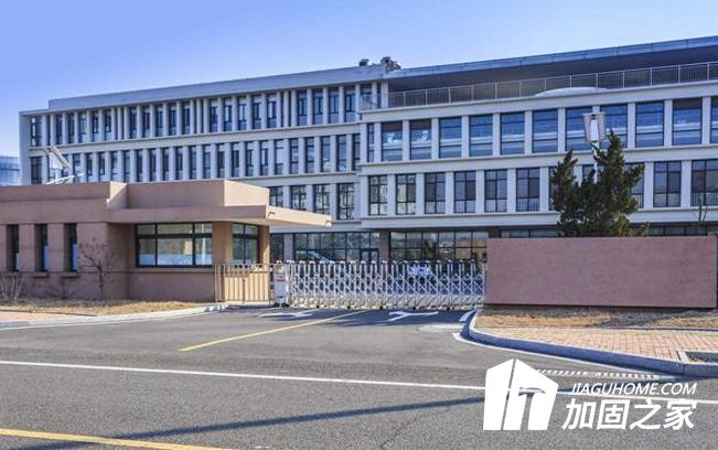 鋼結構廠房驗收需要遵循哪些標準規(guī)范?